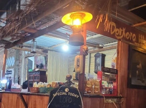 Tempat Bernostalgia dengan Koleksi Barang Antik di Karawang